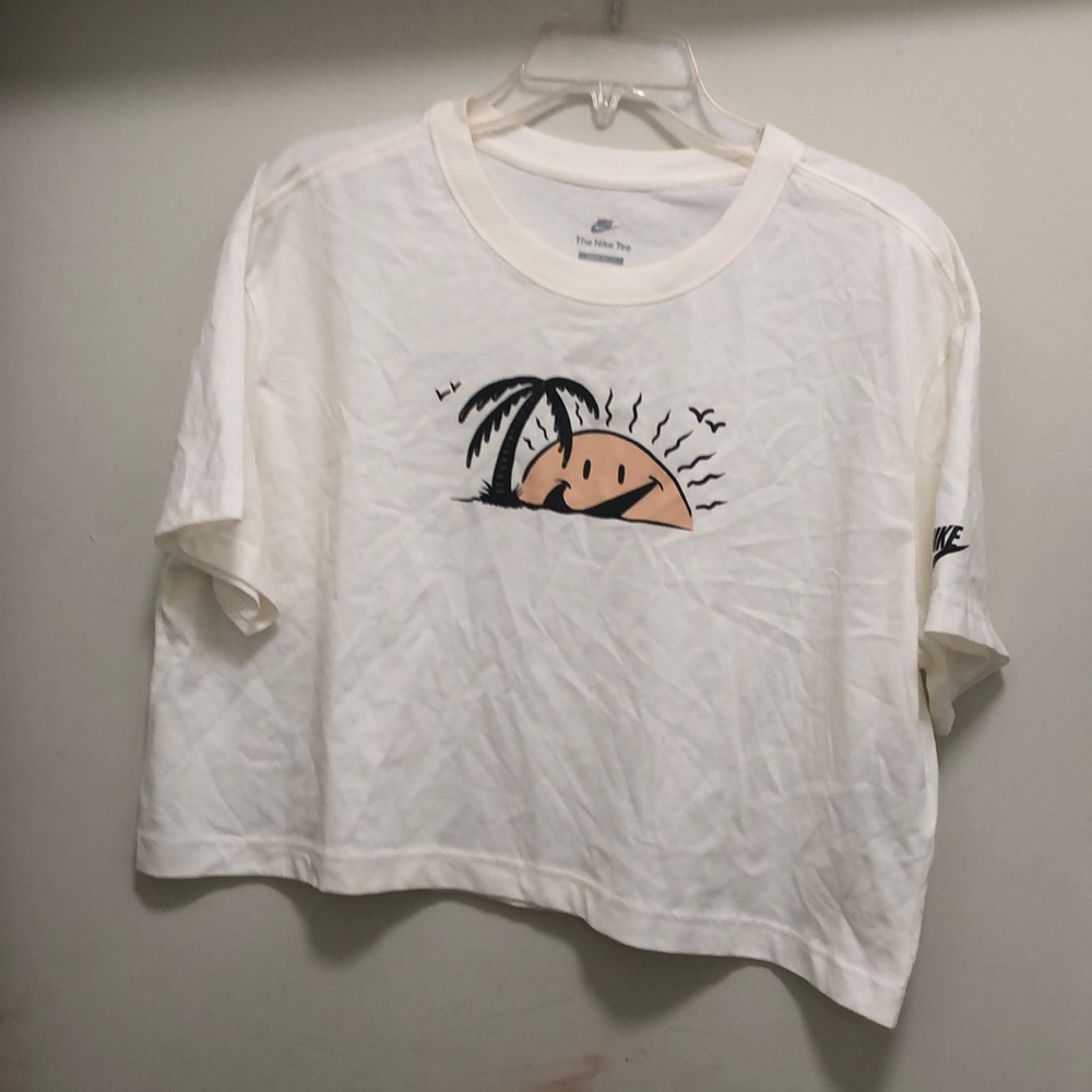 A beautiful woman s tshirt